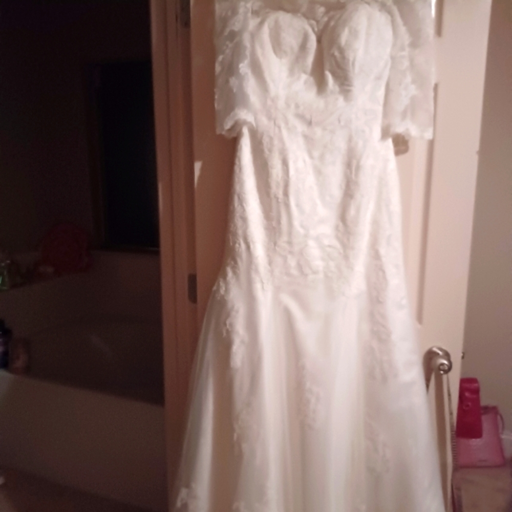 Wedding gown